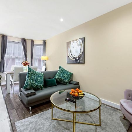 Family Friendly, Zone 2, 2 Beds, Overground Лондон Екстериор снимка